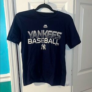 Majestic Short Sleeve T-shirt Tee Kids Large Navy New York Yankees Baseball
